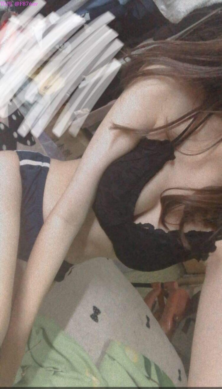 MILF tuyệt vời nhất sinh ra đã hư hỏng thích bị quan hệ mà không dùng bao cao su và cuối cùng bị xuất tinh vào âm đạo